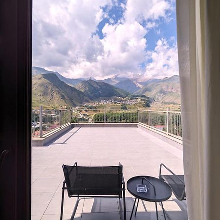 Milky Way Hotell Kazbegi Eksteriør bilde