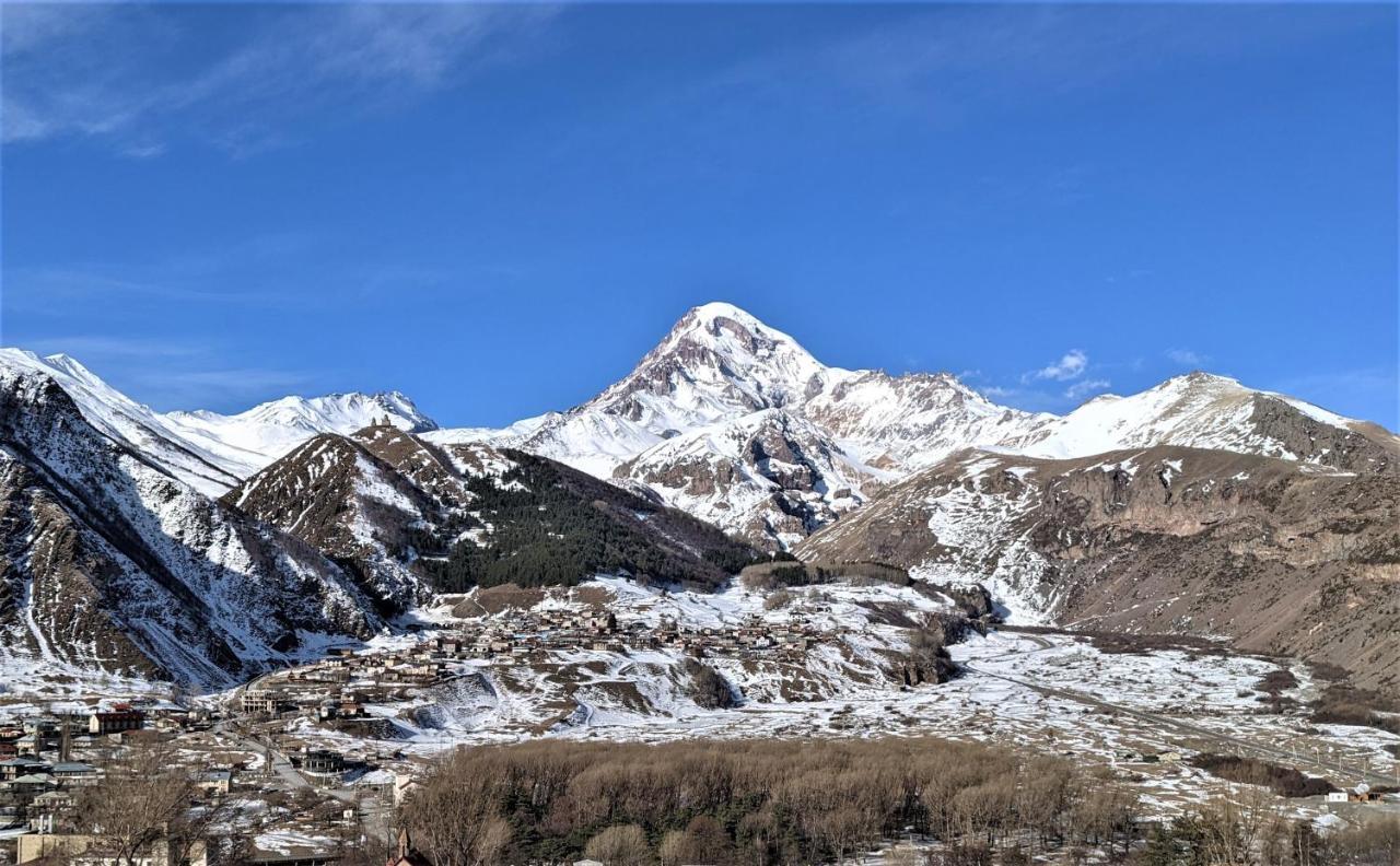 Milky Way Hotell Kazbegi Eksteriør bilde