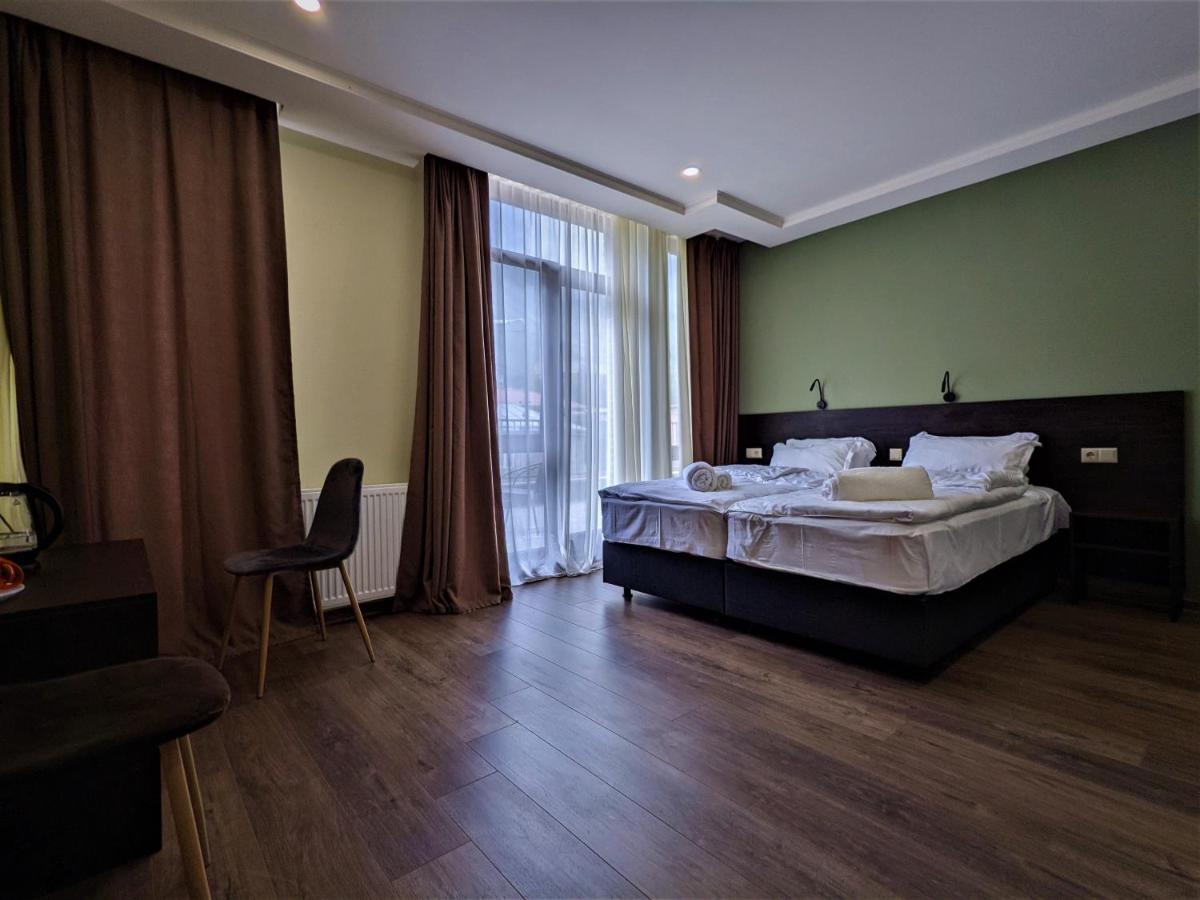 Milky Way Hotell Kazbegi Eksteriør bilde