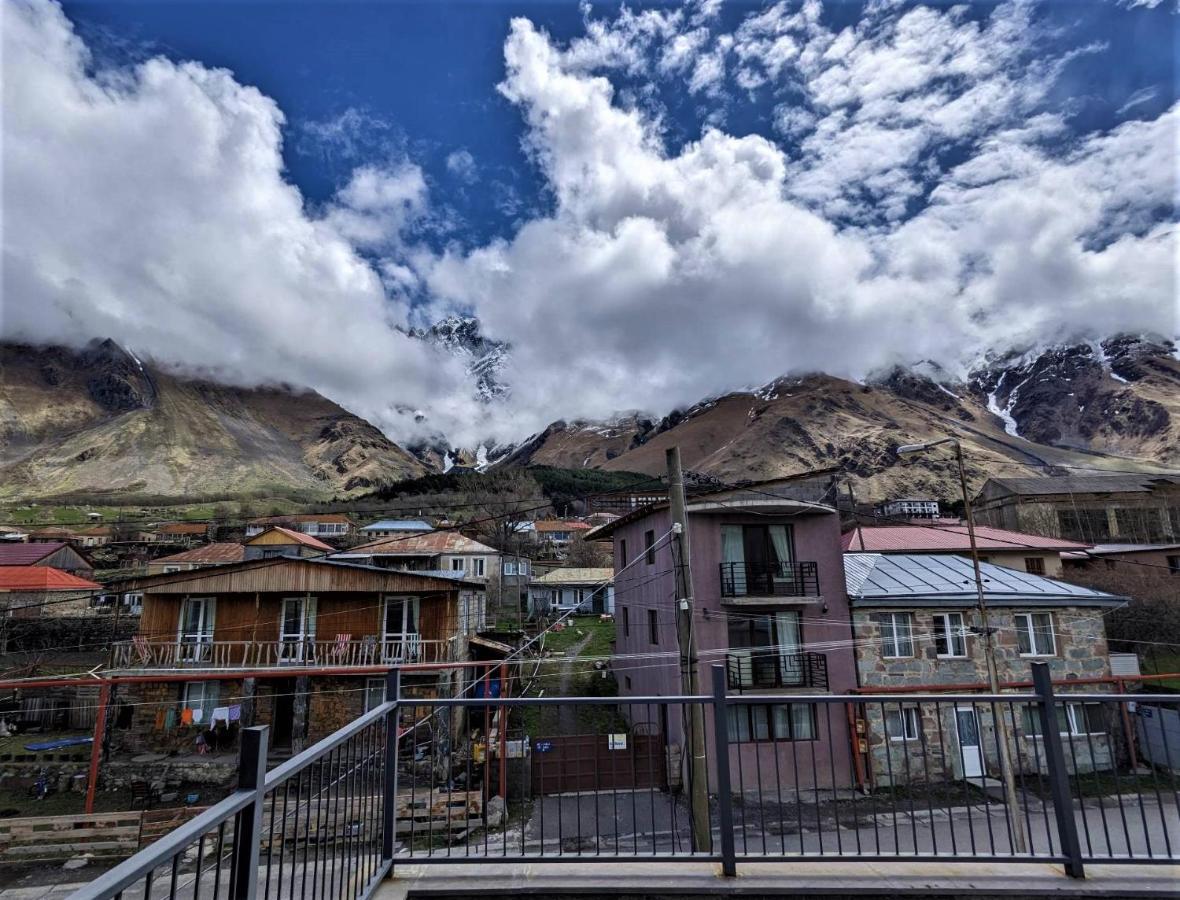Milky Way Hotell Kazbegi Eksteriør bilde